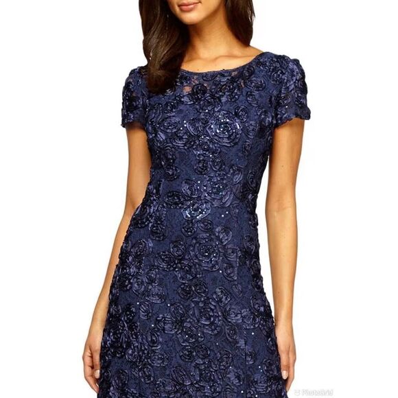 Alex Evenings Sequin Floral Lace Ribbon Rosette Round Neck Short Sleeve Gown - Picture 2 of 12
